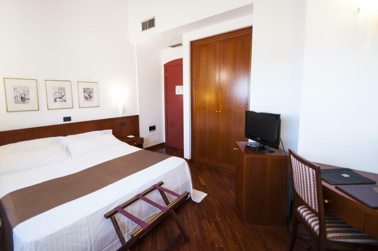 Alla Rocca Hotel Conference & Restaurant Bazzano Zewnętrze zdjęcie