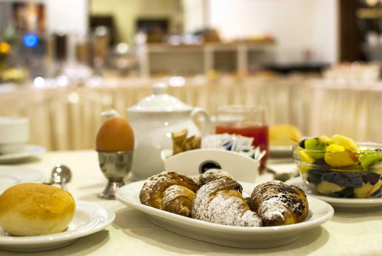 Alla Rocca Hotel Conference & Restaurant Bazzano Zewnętrze zdjęcie